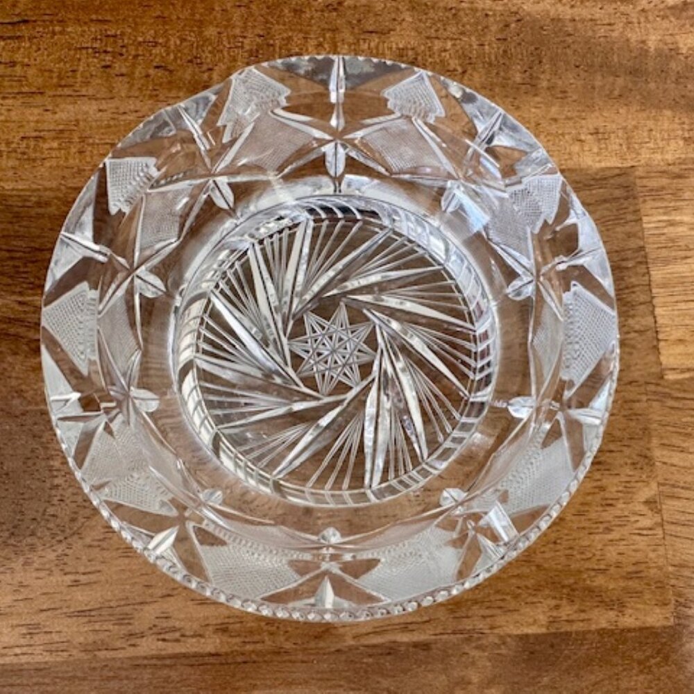 Vintage Heavy Cut‎ Crystal Ashtray Starburst Pressed Glass Accent Decor
